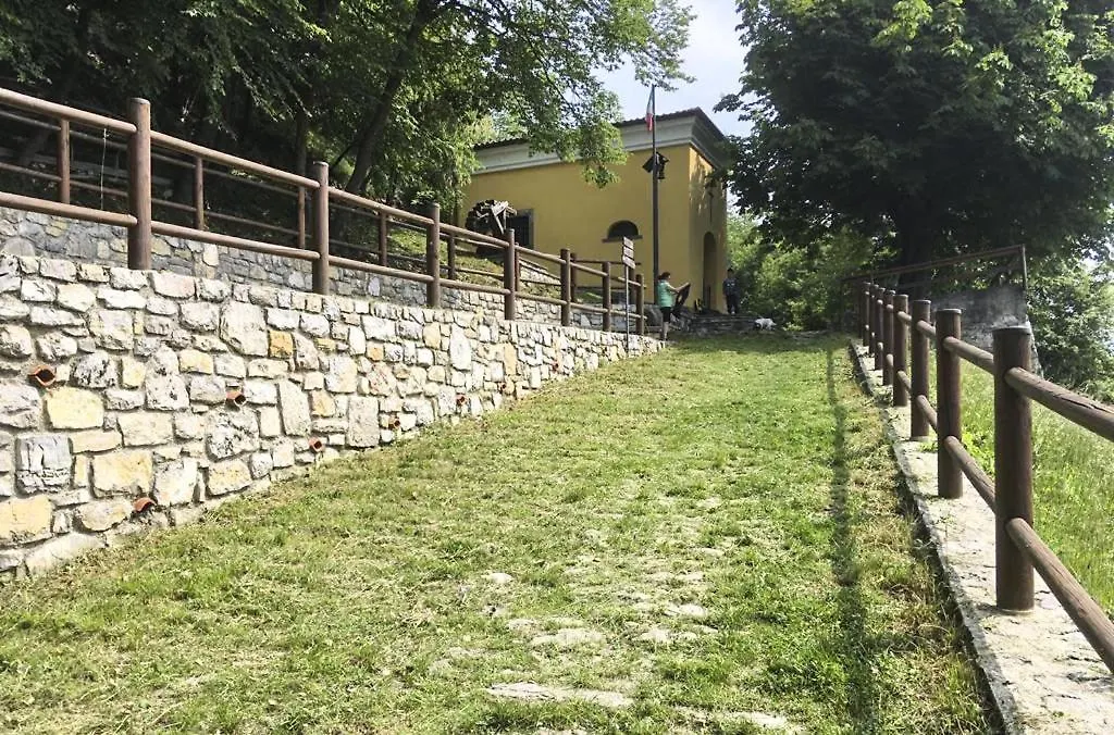 Case Vacanze Ai Burattini Adrara San Rocco