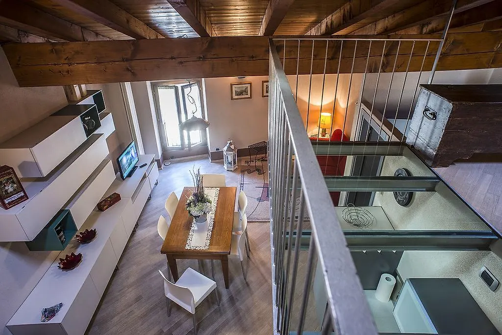 Case Vacanze Ai Burattini Adrara San Rocco 0*,  Italy